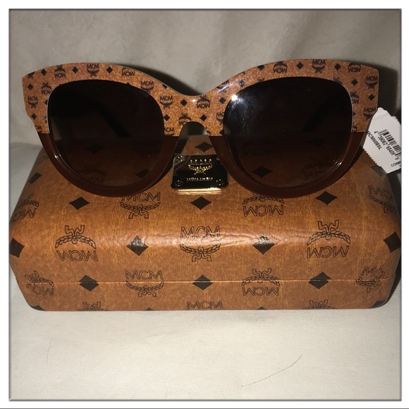 MCM Accessories - 💜MCM SIGNATURE SUNGLASSES